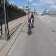 תשתית אופניים בקופנהגן אמא ובת רוכבות