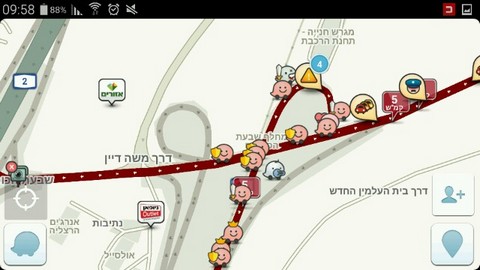 צילום מסך waze גודש תנועה בדרך לאיזור התעשייה הרצליה פיתוח