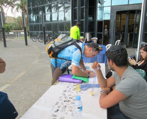 רוכבים לעבודה בהרצליה 24 במאי 2016